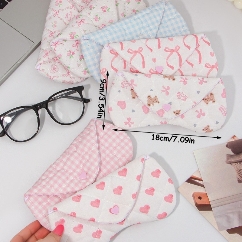Kotak Kacamata Berbentuk Hati  - Travel Accessories Pouch For Women ulasan dan harga
